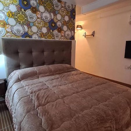 Hybris Campo De' Fiori Apartment Rome Bagian luar foto